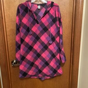 Set of 2 soft plaid sleepwear. Hooded sleepshirt with pajama pants size L